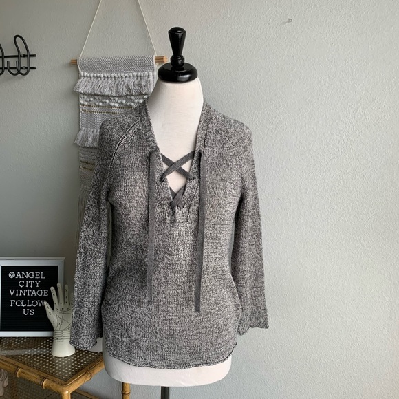 Brochu Walker Lace Up V-Neck Pullover - Picture 5 of 11